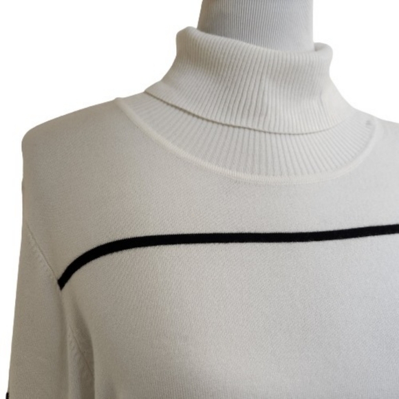 🆕️Calvin Klein Winter White & Black Stripe Turtleneck - Picture 2 of 11